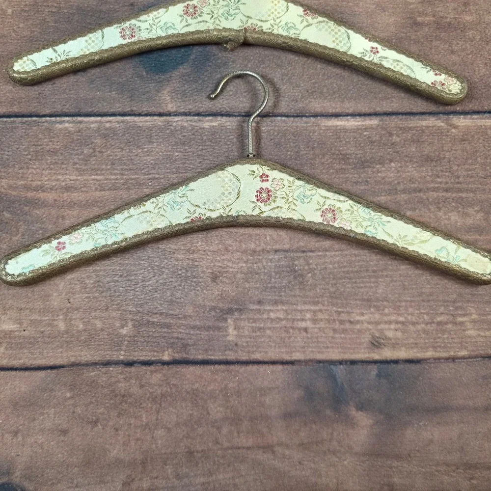 Vintage Padded Hangers OS Green Good Floral Brocade Set of 2 Gold Trim